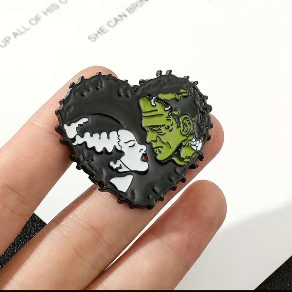 BRIDE OF FRANKENSTEIN | Enamel Pin (Brand New!) 💘 - Picture 12 of 14